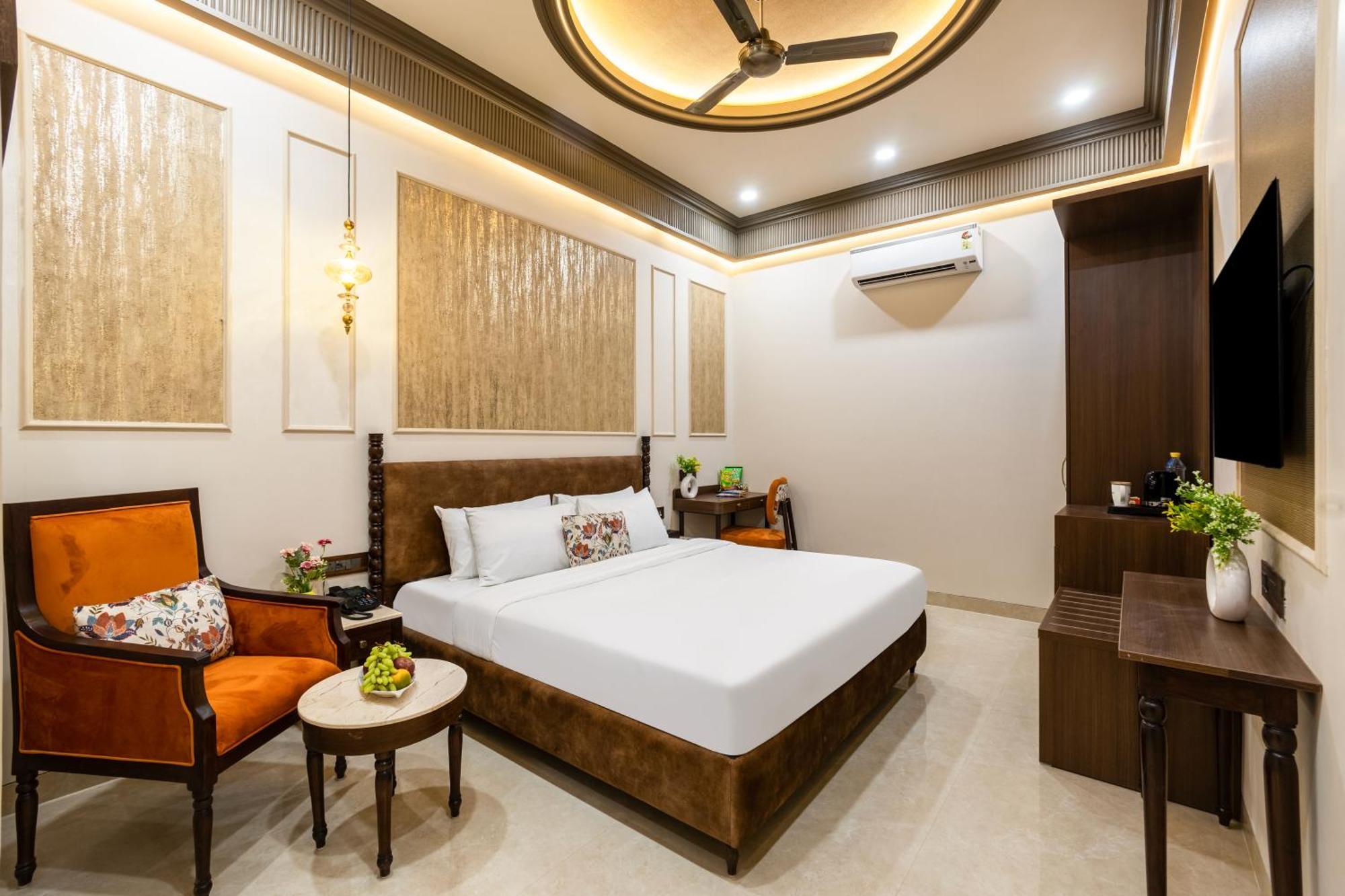 Saltstayz Autograph - Connaught Place New Delhi